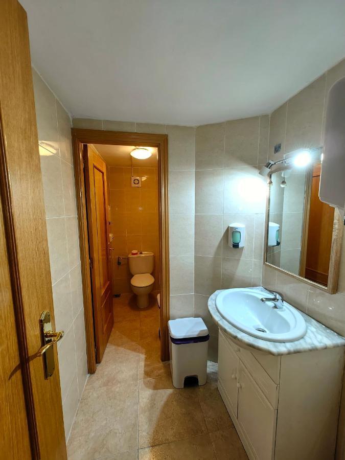 Hostal Siesta & Go Nuevos Ministerios Мадрид Экстерьер фото